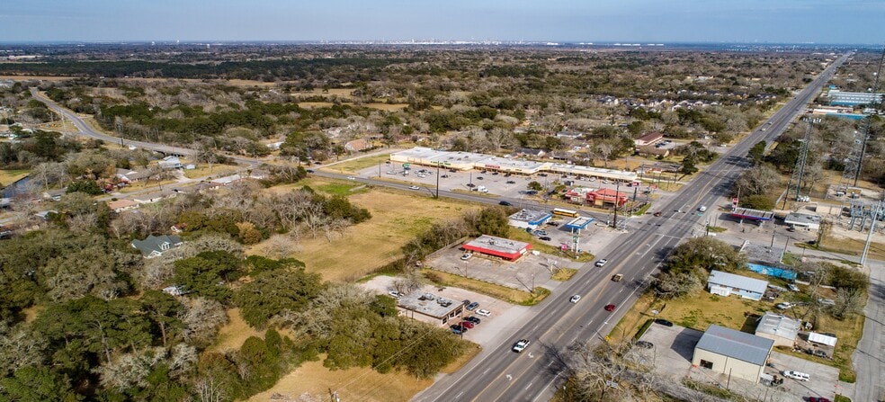6721 Main St, Hitchcock, TX for lease - Aerial - Image 2 of 3