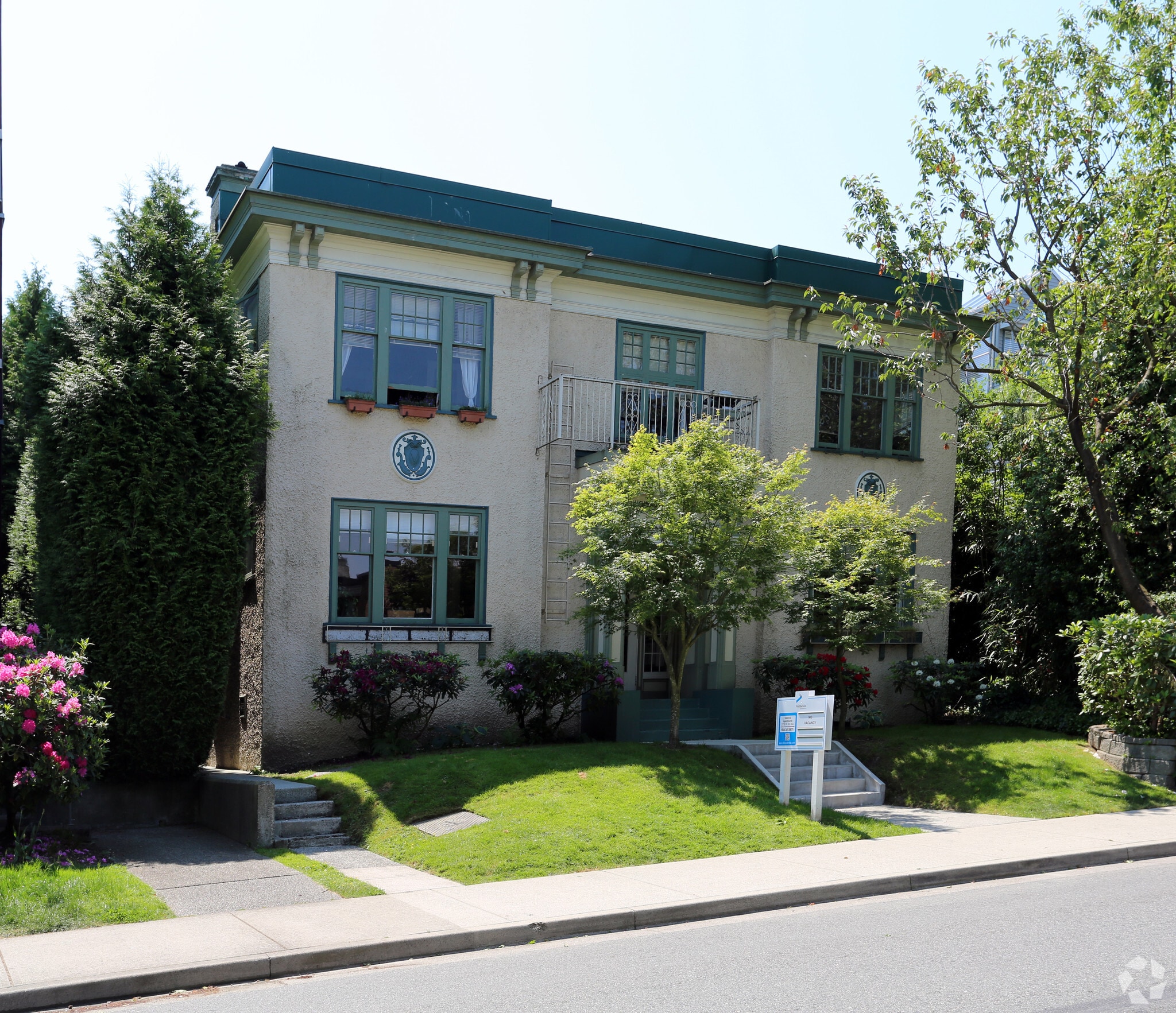 2230 W 3rd Ave, Vancouver, BC for sale Primary Photo- Image 1 of 1