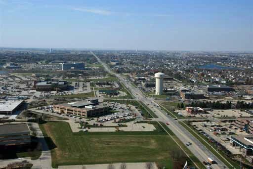 5800 University Ave, West Des Moines, IA à vendre - Photo du bâtiment - Image 1 de 15