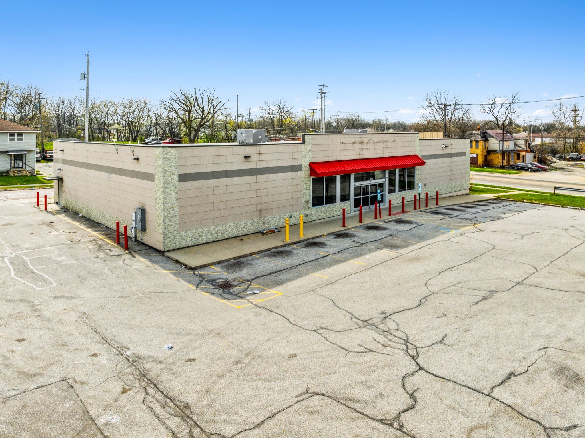16605 Miles Ave, Cleveland, OH for lease Building Photo- Image 1 of 4
