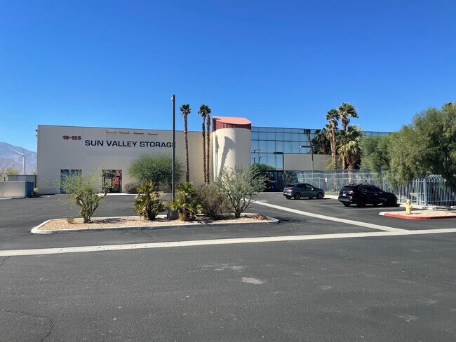 Plus de détails pour 19125 N Indian Canyon Ave, North Palm Springs, CA - Industriel à louer