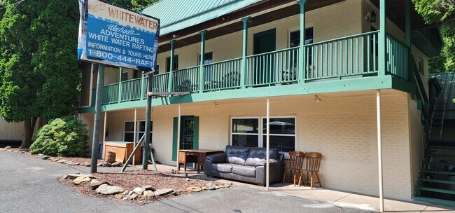 Plus de détails pour 3385 US Highway 321 S, Blowing Rock, NC - Bureau à vendre