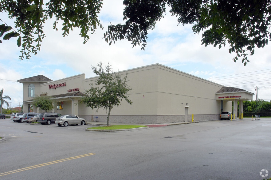 13698 SW 8th St, Miami, FL for sale - Building Photo - Image 2 of 7