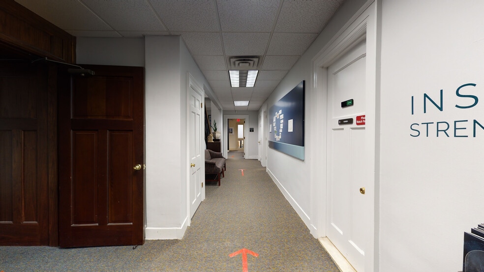 330 S Greene St, Greensboro, NC for sale - Matterport 3D Scan - Image 3 of 18