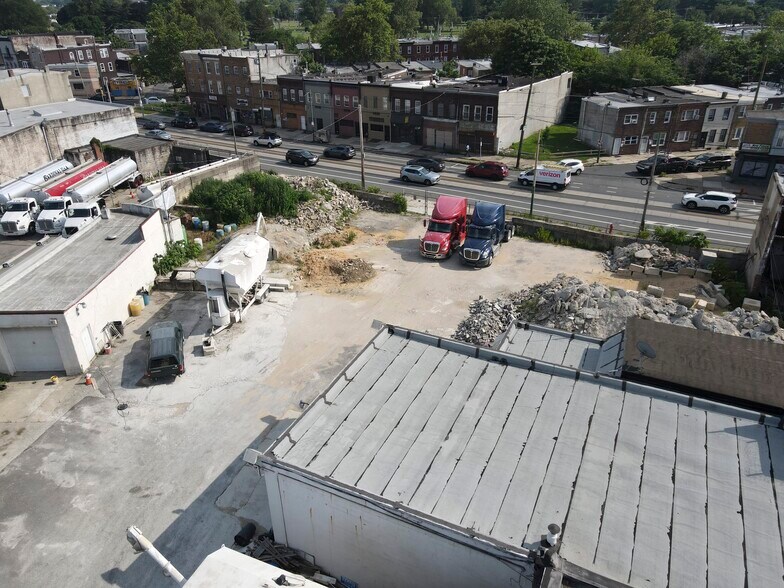 4916 Merion Ave, Philadelphia, PA for sale - Primary Photo - Image 1 of 32