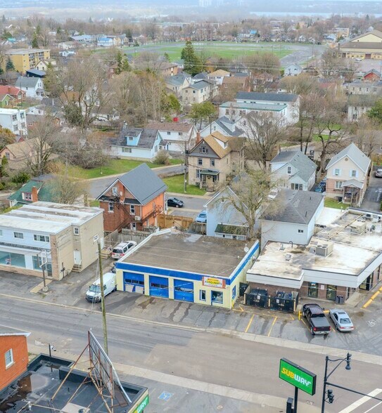 471 Macdonnell St, Kingston, ON à vendre - Photo du bâtiment - Image 2 de 6