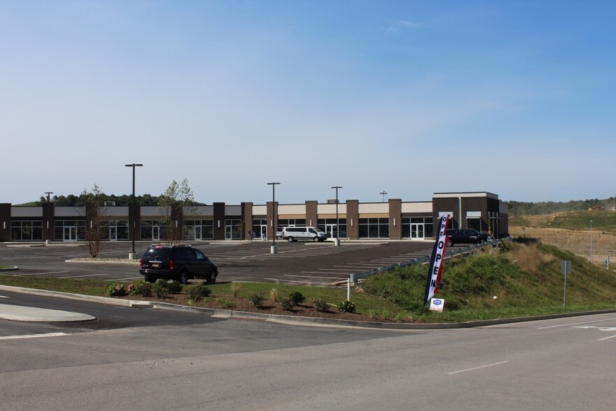 525 Granville Sq, Morgantown, WV à louer - Photo du bâtiment - Image 1 de 6