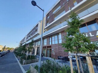 Plus de détails pour Commerce de détail à vendre