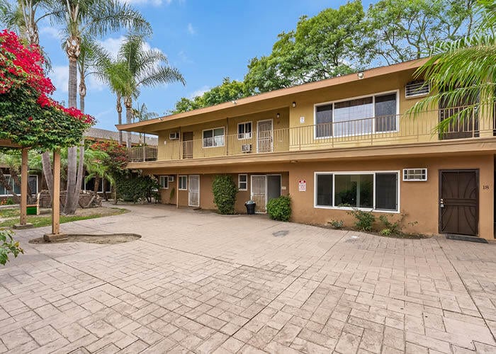 1800 W Glencrest Ave, Anaheim, CA for sale - Building Photo - Image 3 of 8