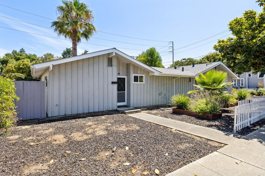 1061 Alma St, Palo Alto, CA for sale - Building Photo - Image 2 of 15