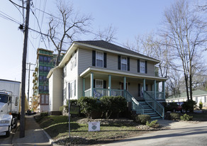 Swamp Rabbit Inn - Motel