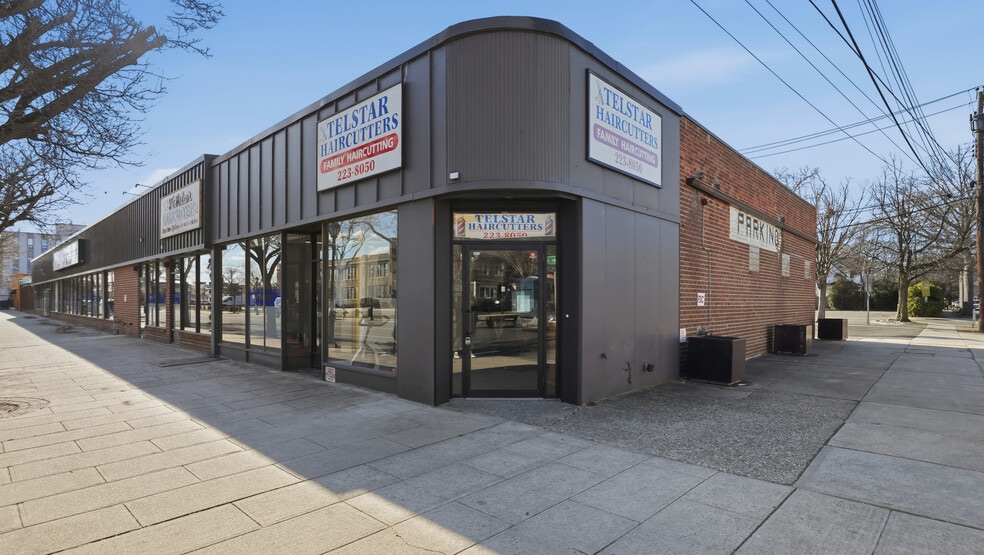 117-133 Merrick Ave, Merrick, NY à louer - Photo du bâtiment - Image 2 de 25