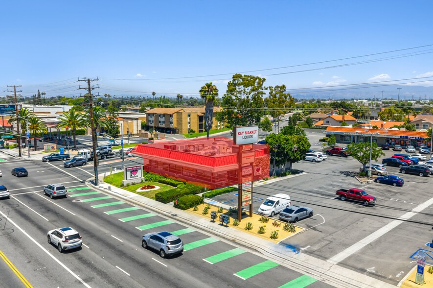3001-3041 S Bristol St, Santa Ana, CA à louer - Photo du bâtiment - Image 3 de 8