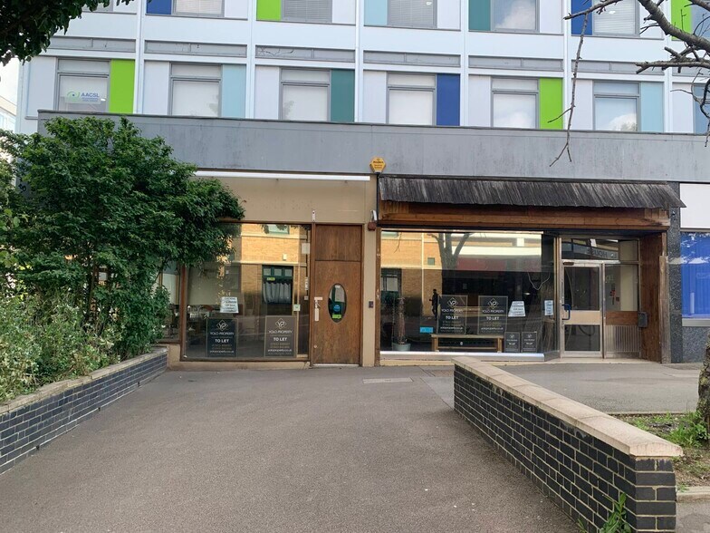 The High, Harlow à louer - Photo du bâtiment - Image 2 de 3