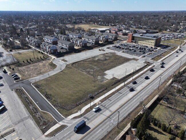 More details for 889-903 W Dundee Rd, Wheeling, IL - Land for Sale