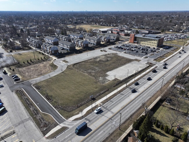 Plus de détails pour 889-903 W Dundee Rd, Wheeling, IL - Terrain à vendre