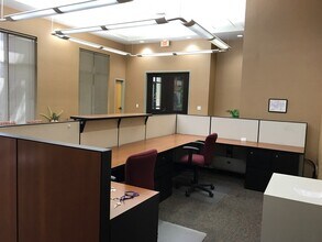 13500-13520 Powers Ct, Fort Myers, FL for lease Interior Photo- Image 2 of 6