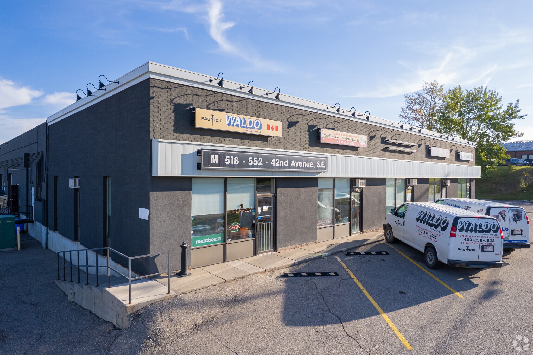 518-552 42nd Ave SE, Calgary, AB à louer Photo du bâtiment- Image 1 de 6