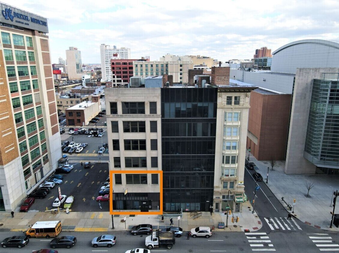 207 N Broad St, Philadelphia, PA for lease Primary Photo- Image 1 of 15