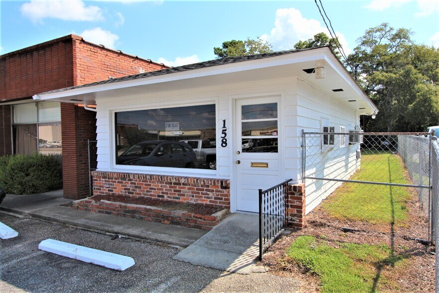 158 S Cashua Dr, Florence, SC à vendre - Photo du bâtiment - Image 3 de 4