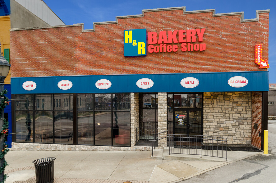 H and R Bakery portfolio of 2 properties for sale on LoopNet.ca - Building Photo - Image 2 of 67