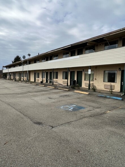 126 Miller Ln, Waynesburg, PA for sale - Building Photo - Image 3 of 12