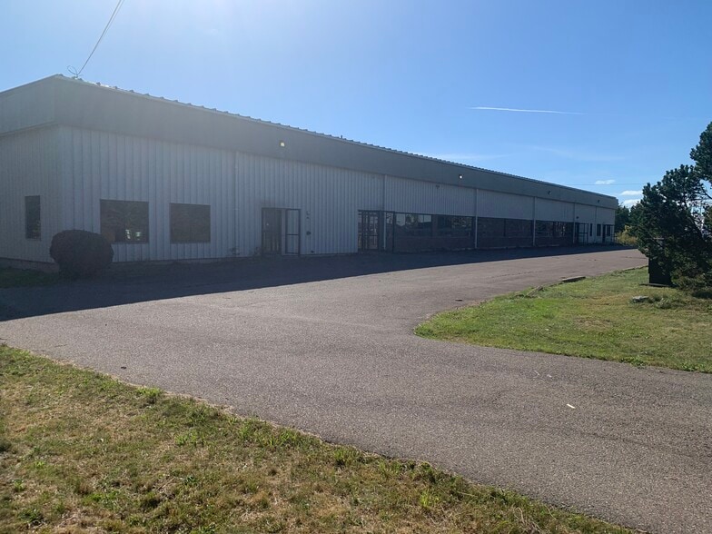 32 Paint St, Port Hawkesbury, NS for lease - Building Photo - Image 2 of 21