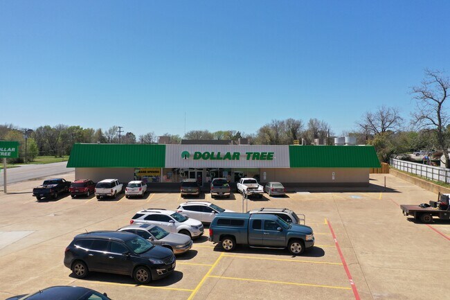 More details for 3911 W Oak St, Palestine, TX - Retail for Sale