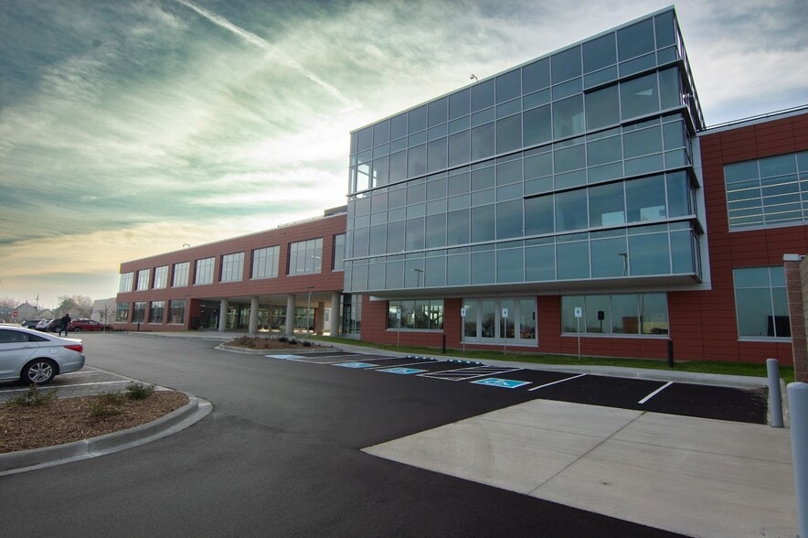 5522 26th Ave, Kenosha, WI for lease - Building Photo - Image 3 of 12