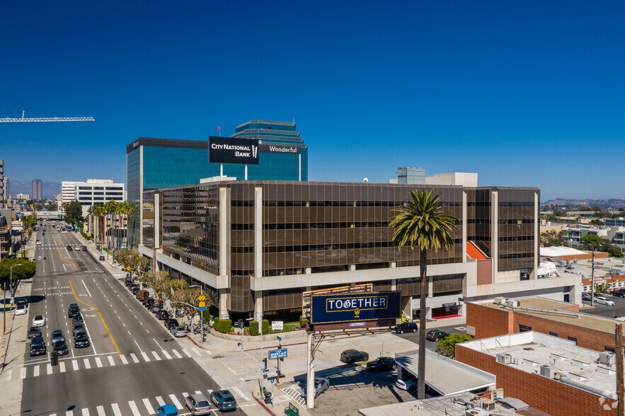 11500 W Olympic Blvd, Los Angeles, CA à louer - Photo du bâtiment - Image 2 de 6