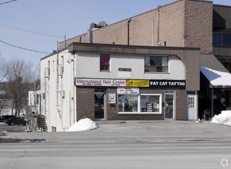 15504 Yonge St, Aurora, ON à vendre - Photo principale - Image 1 de 1