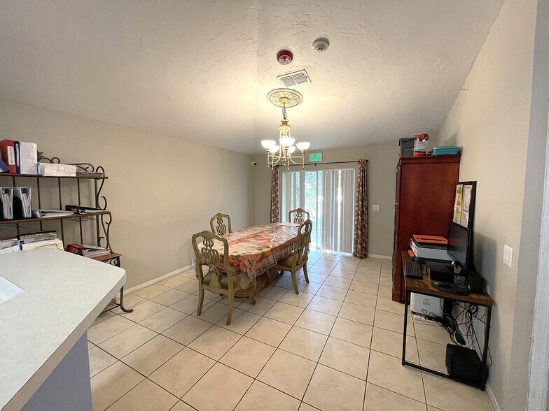 185 Winding Cove Ave, Apopka, FL à vendre - Photo du bâtiment - Image 3 de 26