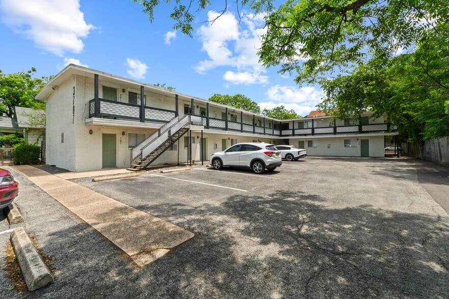 3707 Cedar St, Austin, TX for sale - Building Photo - Image 1 of 15
