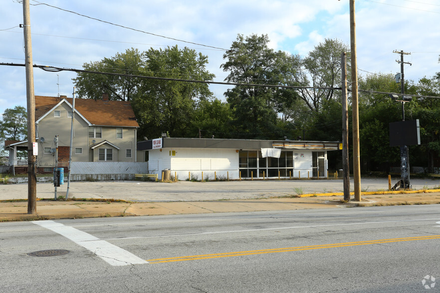 7911 Carnegie Ave, Cleveland, OH à vendre - Photo du bâtiment - Image 1 de 1