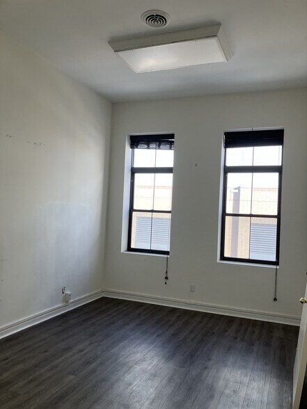 1036-1040 Fifth Ave, Pittsburgh, PA à vendre - Photo du bâtiment - Image 2 de 4
