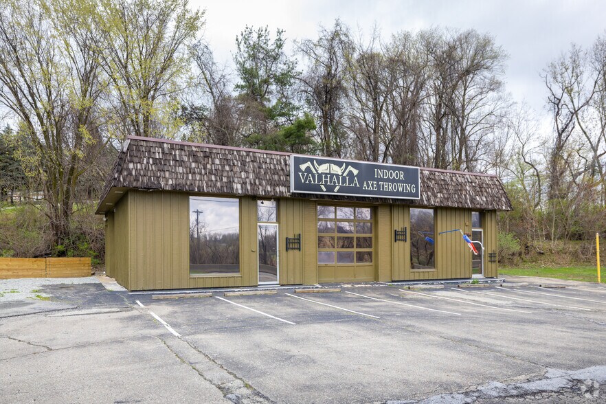 6781 Lincoln Hwy, Jeannette, PA à louer - Photo principale - Image 1 de 3