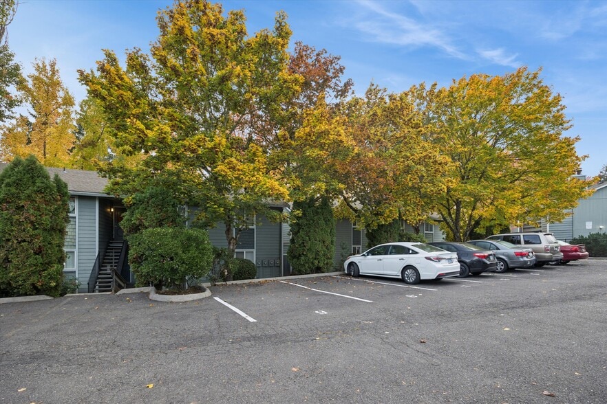 12145 SW Gingham Ln, Beaverton, OR for sale - Building Photo - Image 2 of 8