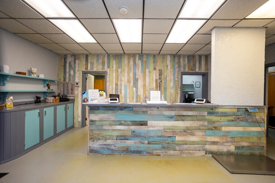 5424 E US Highway 20, Rolling Prairie, IN à vendre - Photo du bâtiment - Image 3 de 6