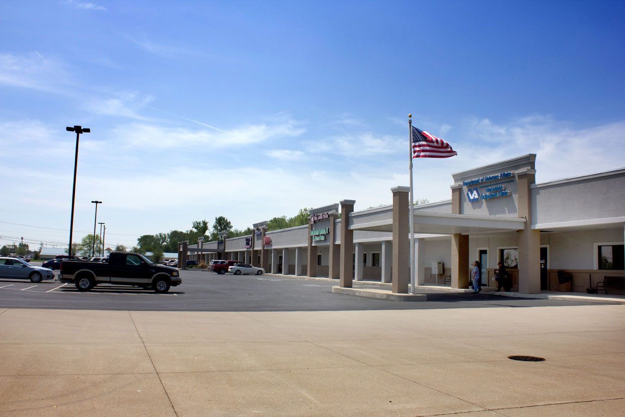 1813 Willow St, Vincennes, IN for lease Primary Photo- Image 1 of 2