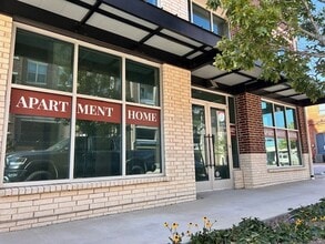 100 E Main St, Lewisville, TX à louer Photo intérieure- Image 1 de 6