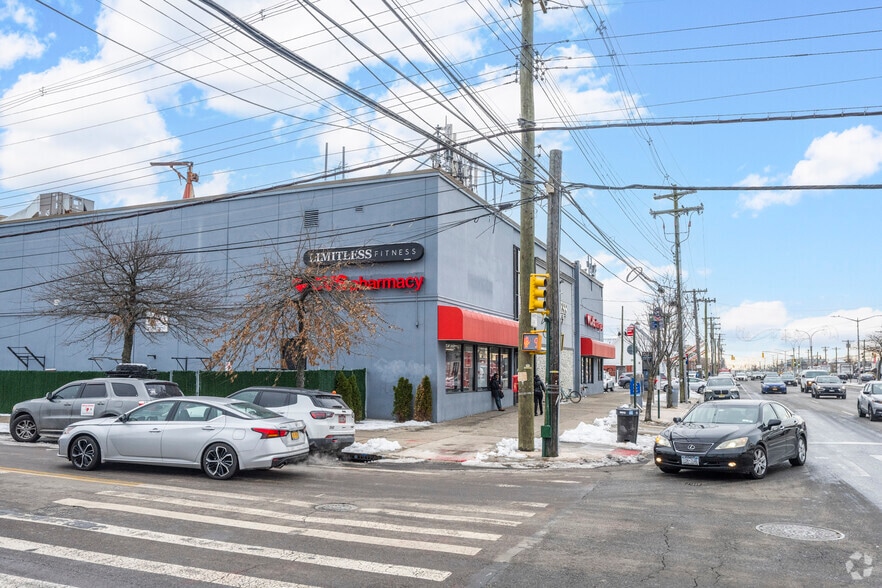 15705 Cross Bay Blvd, Jamaica, NY for sale - Building Photo - Image 2 of 4