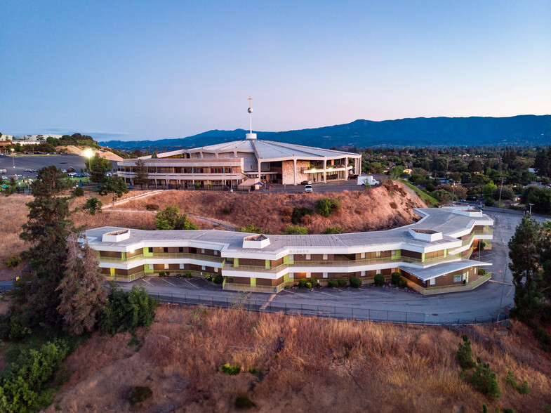 500 Sands Dr, San Jose, CA à louer - Photo du bâtiment - Image 3 de 10