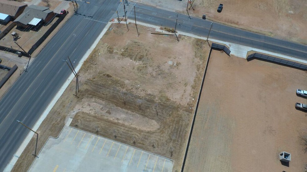 1001 Midland Drive, Midland, TX à vendre - Photo du bâtiment - Image 2 de 7