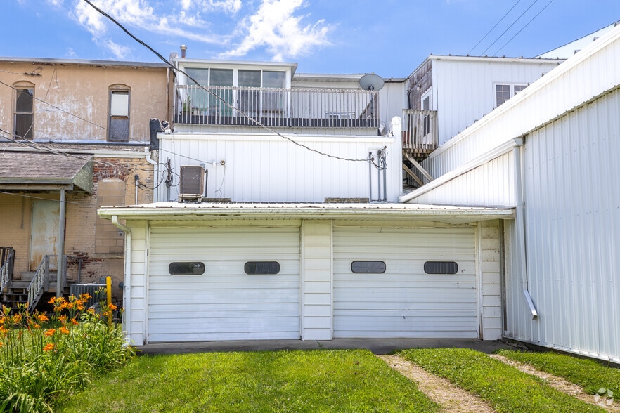 125 E High St, Toledo, IA for lease - Building Photo - Image 2 of 2