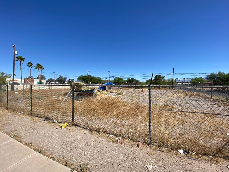 786 W Irvington Rd, Tucson, AZ à louer - Photo du bâtiment - Image 2 de 2