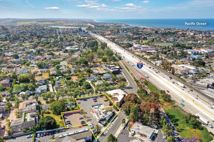 3050 Pio Pico Dr, Carlsbad, CA à vendre - Photo du bâtiment - Image 3 de 31