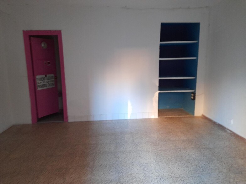 Retail in Cáceres for sale - Building Photo - Image 2 of 7