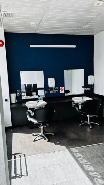 46-50 Holburn St, Aberdeen for lease - Building Photo - Image 3 of 11