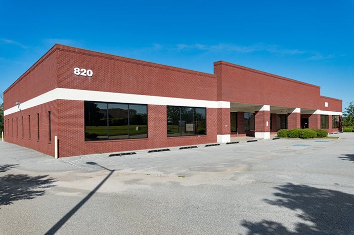 820 Duke Ave, Warner Robins, GA for sale - Building Photo - Image 1 of 8