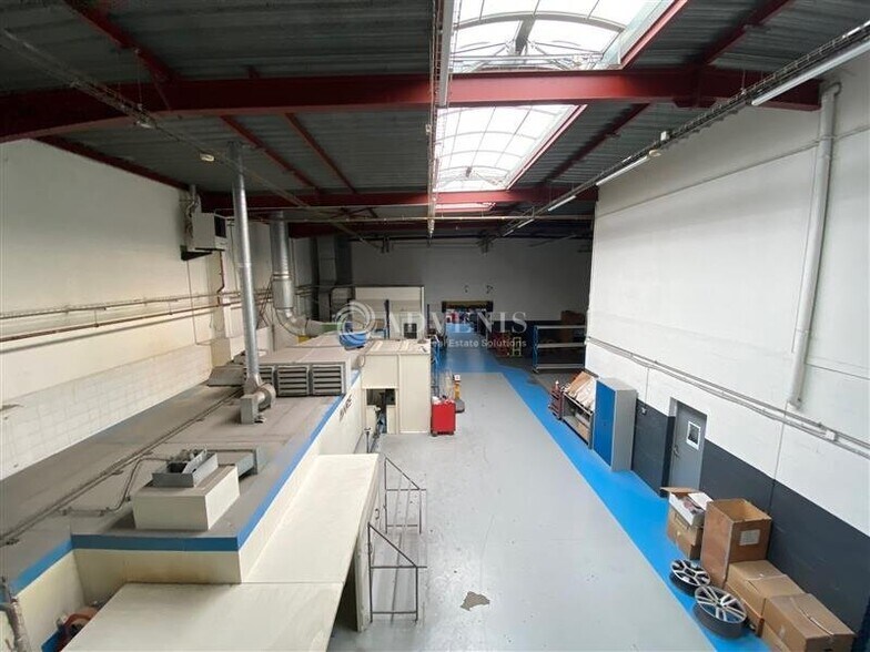 Flex in Neuilly-Plaisance for lease - Building Photo - Image 3 of 11